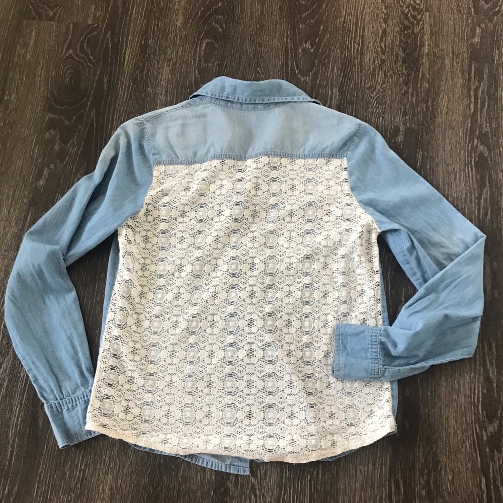 Iris Los Angeles Lace Chambray Shirt - Picture 9 of 12